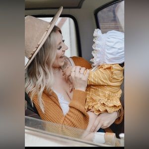 Meet your posher, Sky (: